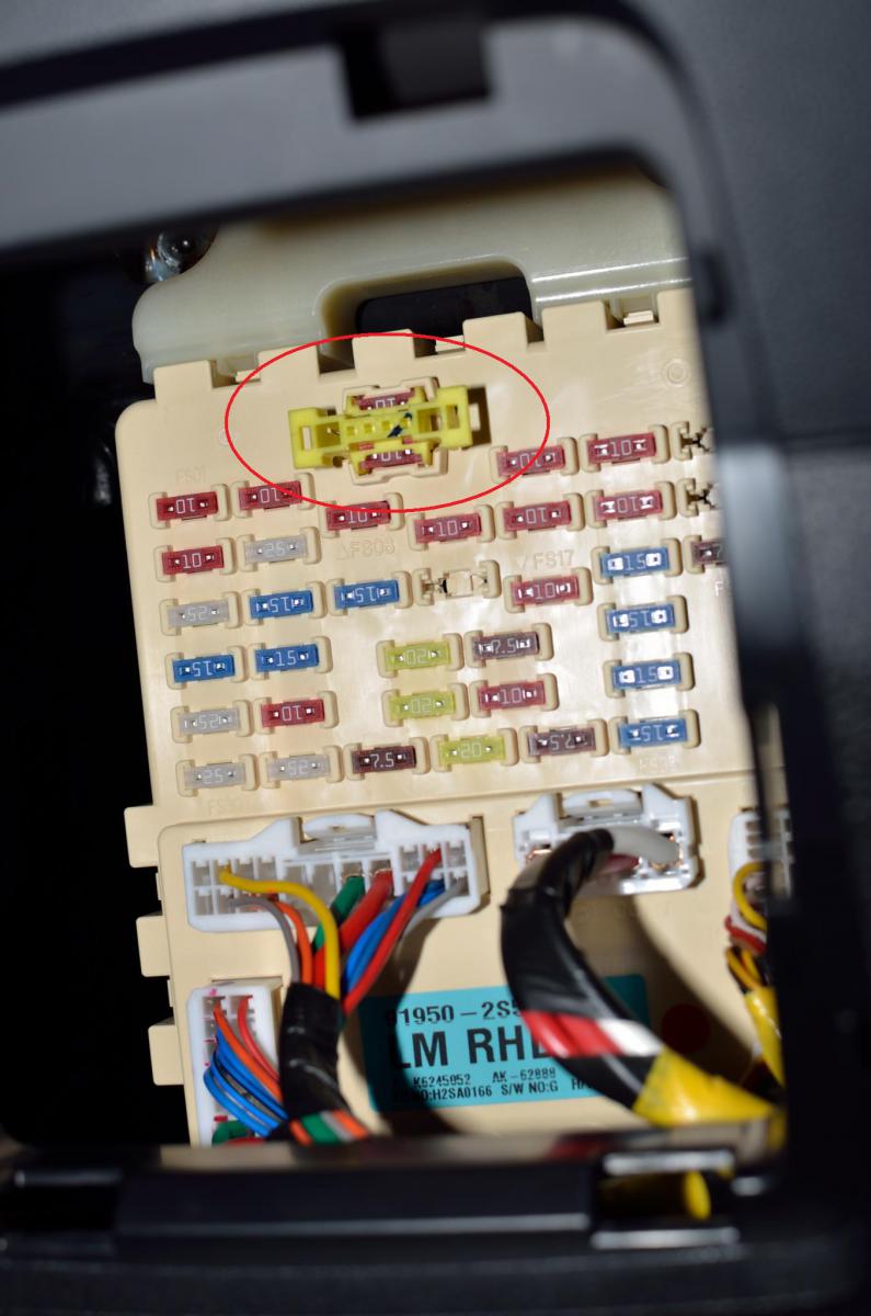 Why Is My Dome Lights And Radio Not Working? [Easy Fix] Yezig